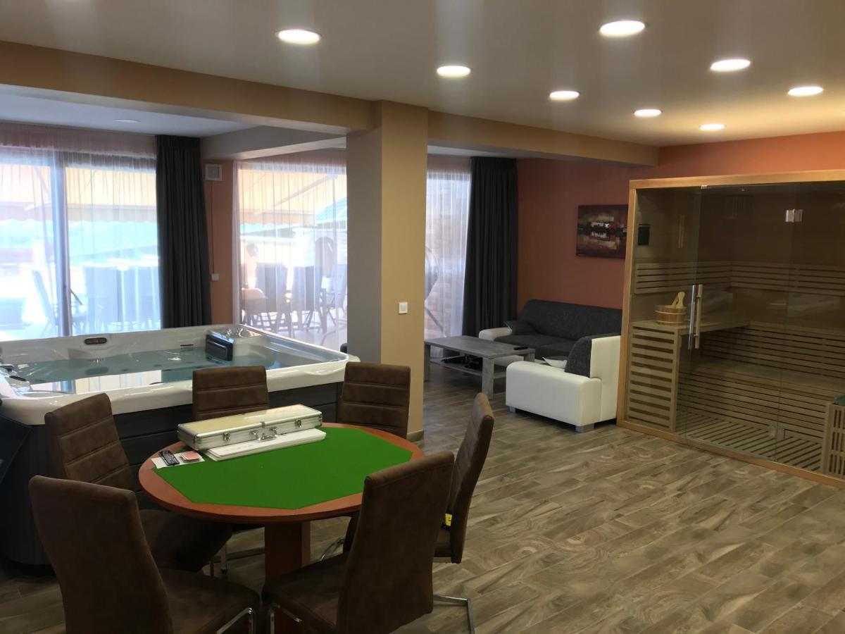 Royal Villa Кестхей Экстерьер фото