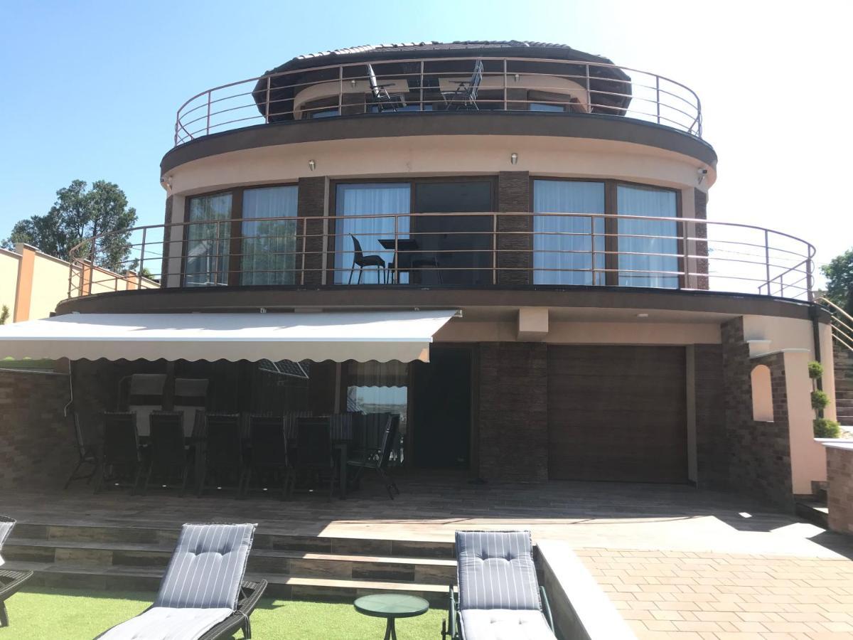 Royal Villa Кестхей Экстерьер фото